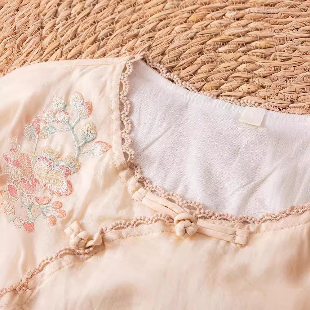 Handmade Ramie Embroidered Blouse – Elegant Loose-Fit Boho Top with Botanical Motif, Natural Fiber Shirt for Women